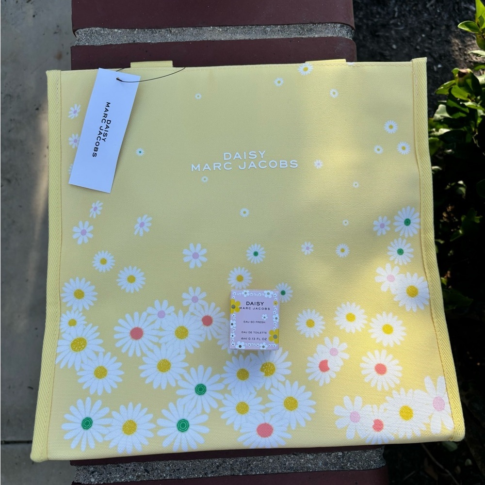 Marc Jacob’s Daisy tote